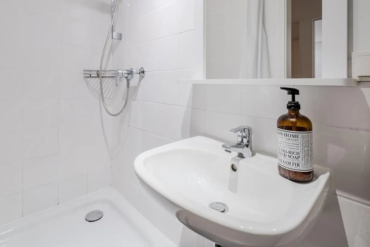Unique Ap Kreuzberg 4 Bed Rooms Berlin Daire